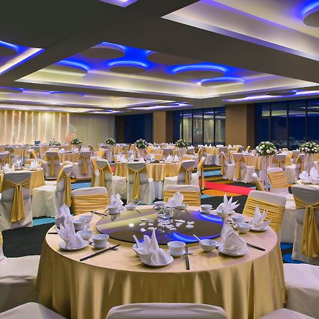 Mercure Penang Beach Танджунг-Бунга Экстерьер фото