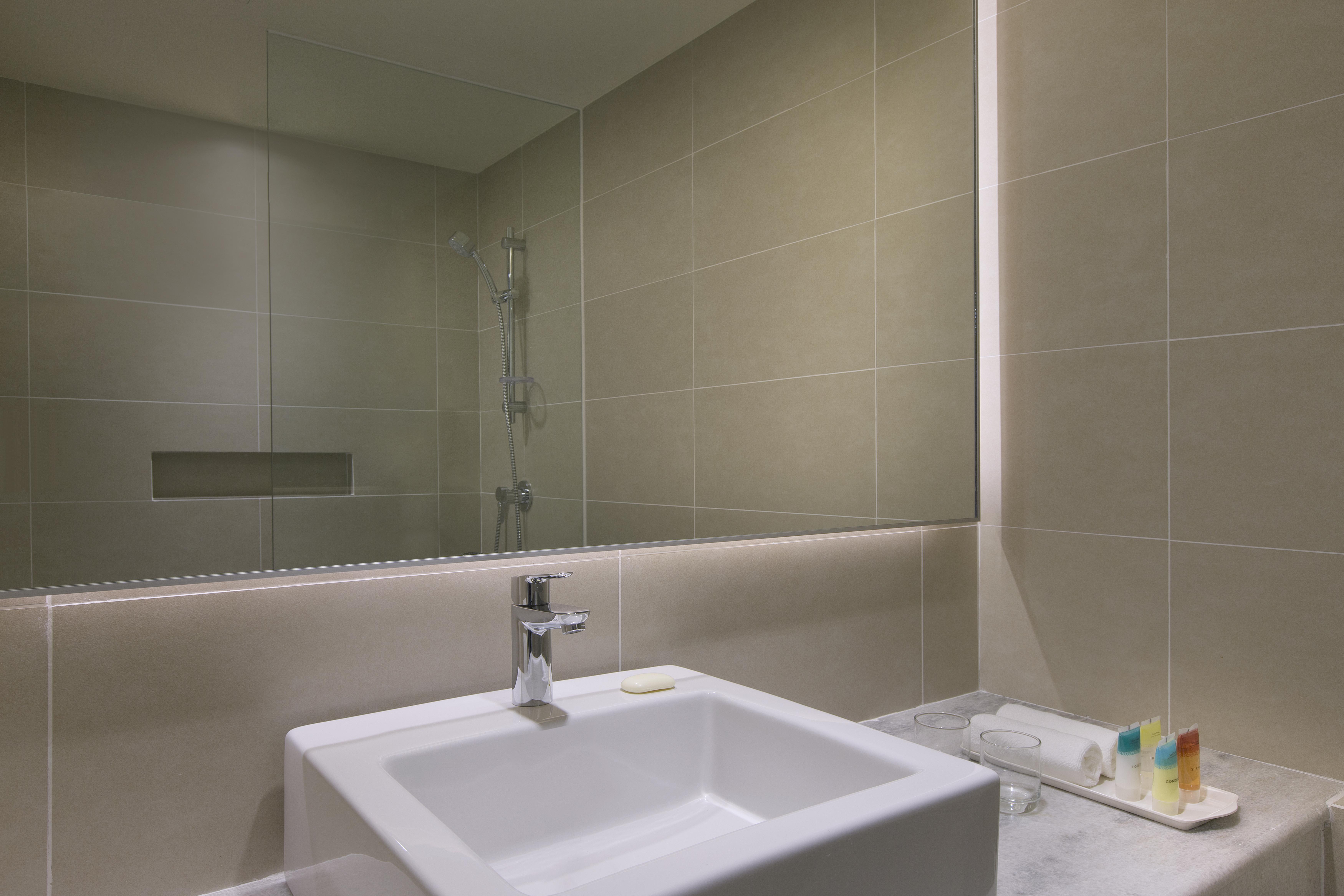 Mercure Penang Beach Танджунг-Бунга Экстерьер фото