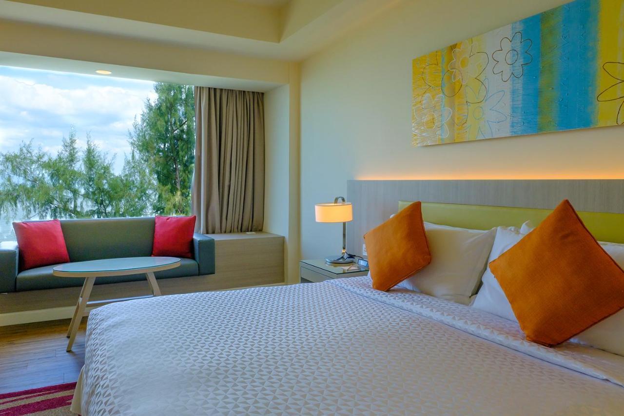 Mercure Penang Beach Танджунг-Бунга Экстерьер фото